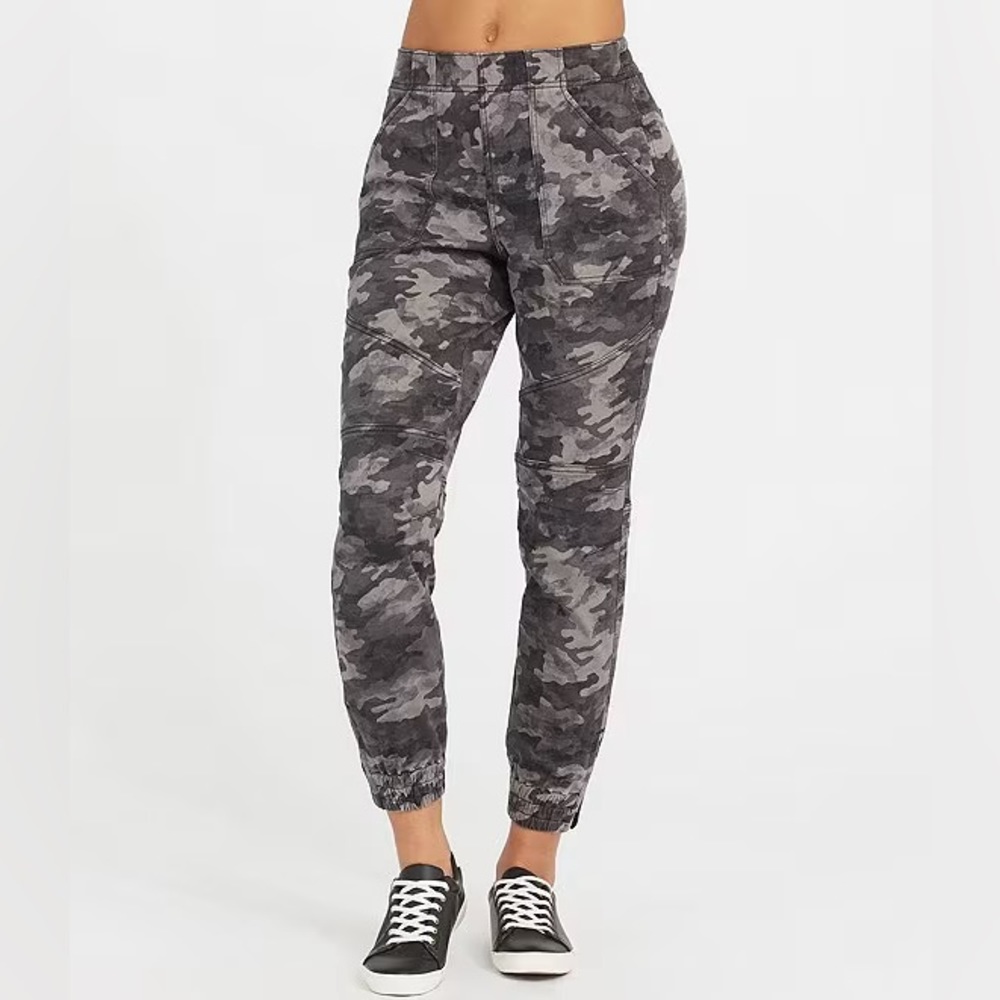 New Spanx Camo jogger pants size xs NWOT